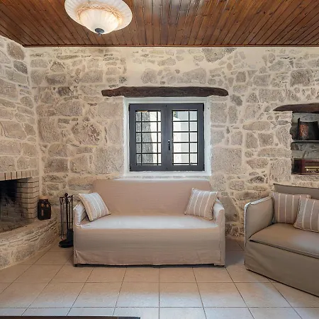 Villa Sivaszen Luxury Villa, With Heated Pool & Whirlpool, By Thinkvilla Sívas